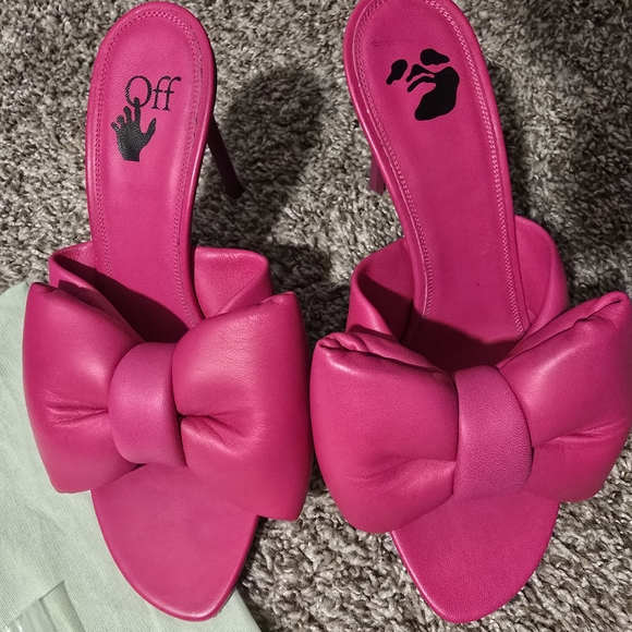 Off-White Shoes - Off-White
100MM Nappa Bow Allen Key Heel Sandals Size 40